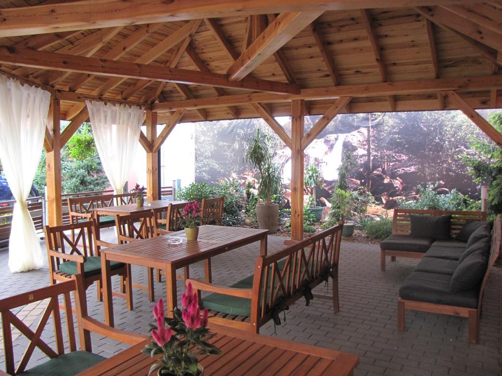 Aviator Hotel Restauracja & Spa 파비아니체 외부 사진