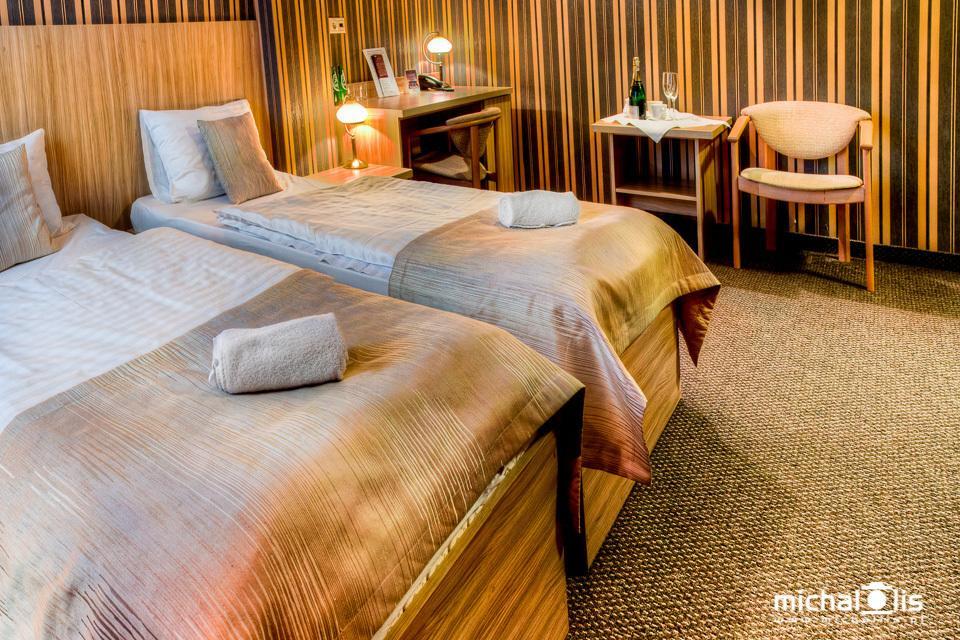 Aviator Hotel Restauracja & Spa 파비아니체 외부 사진