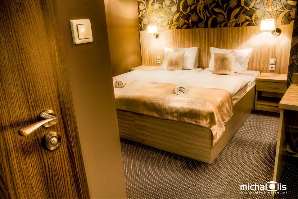 Aviator Hotel Restauracja & Spa 파비아니체 외부 사진