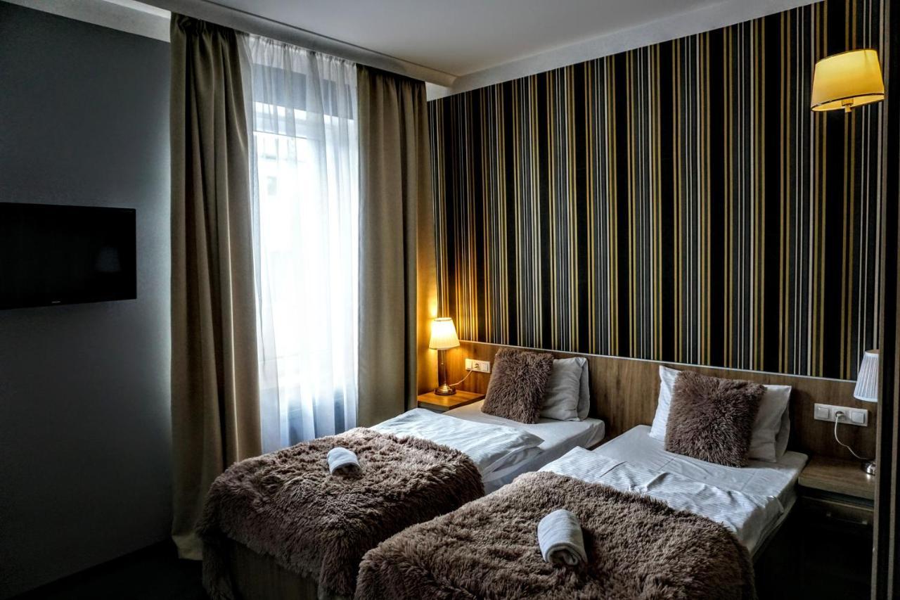 Aviator Hotel Restauracja & Spa 파비아니체 외부 사진