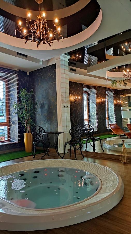 Aviator Hotel Restauracja & Spa 파비아니체 외부 사진