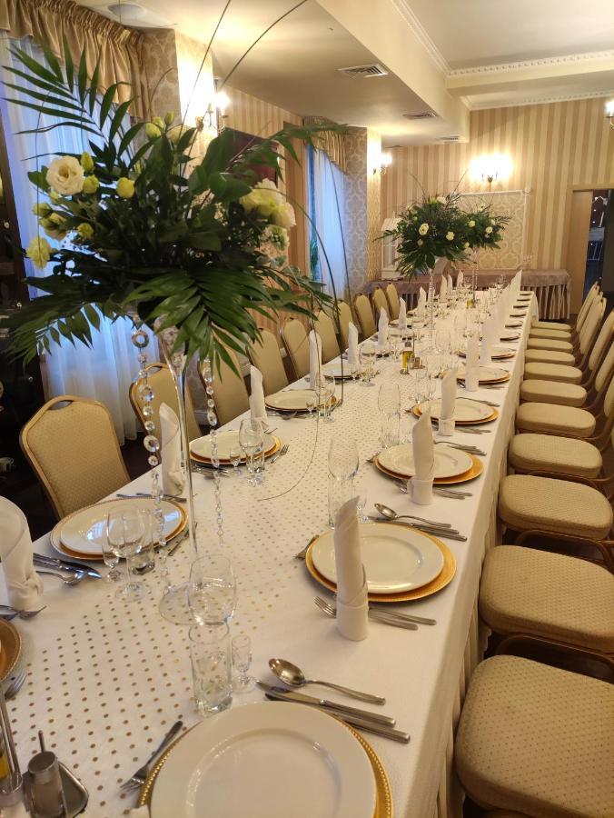 Aviator Hotel Restauracja & Spa 파비아니체 외부 사진