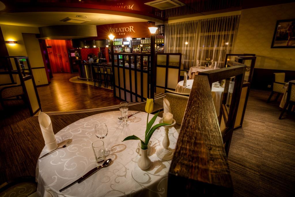 Aviator Hotel Restauracja & Spa 파비아니체 외부 사진