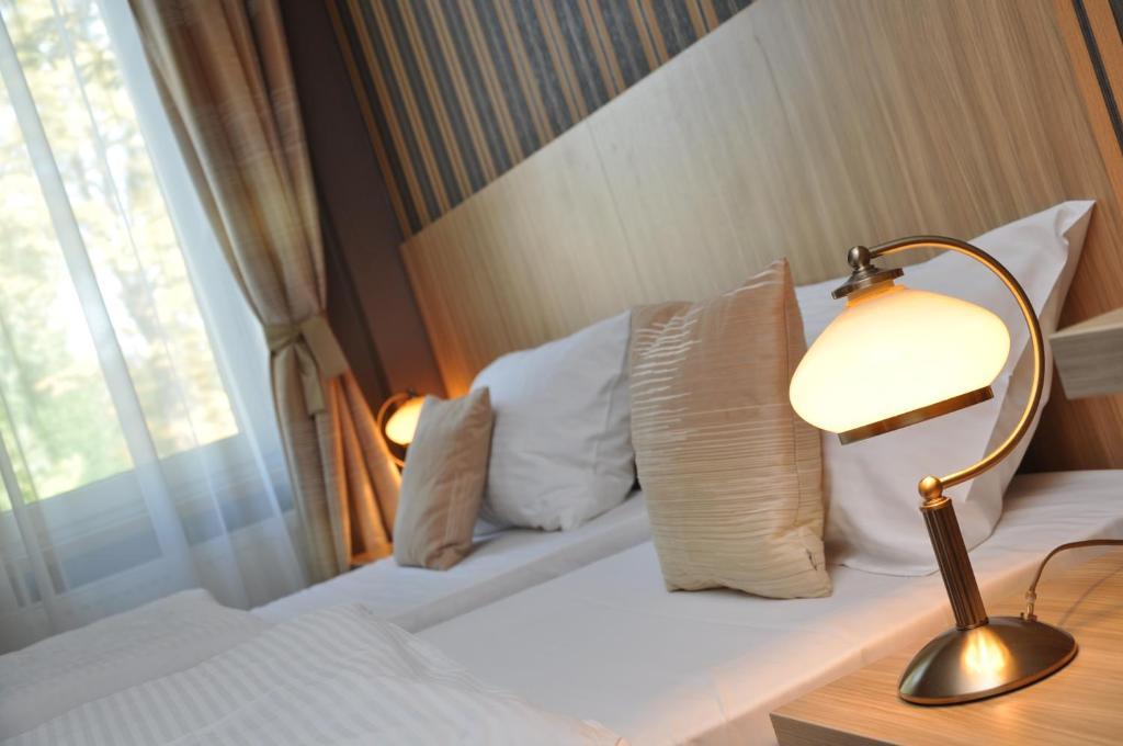 Aviator Hotel Restauracja & Spa 파비아니체 외부 사진